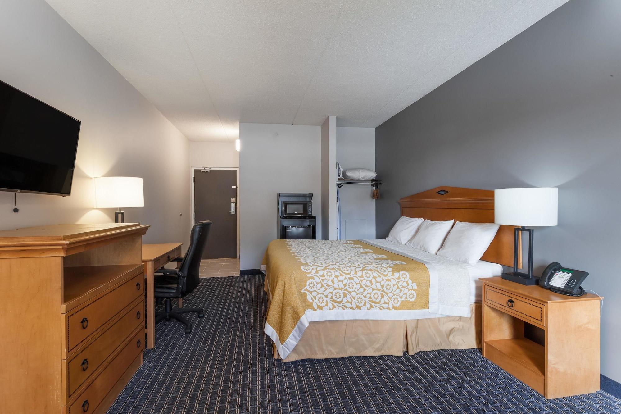 Days Inn & Suites By Wyndham Lancaster Amish Country Mountville Екстериор снимка