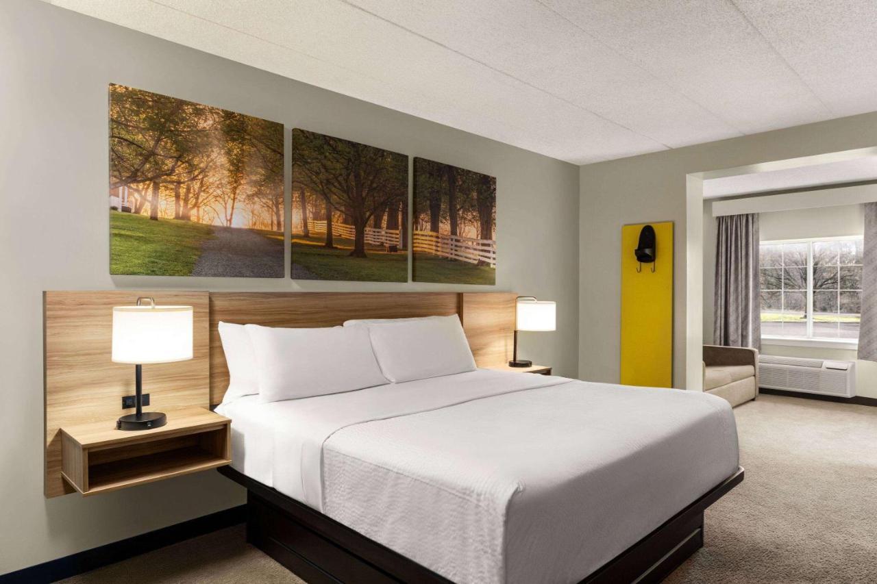 Days Inn & Suites By Wyndham Lancaster Amish Country Mountville Екстериор снимка