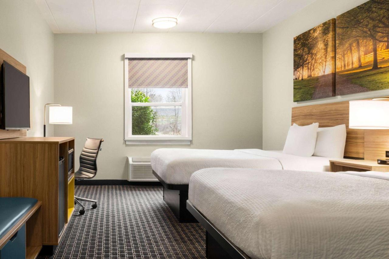 Days Inn & Suites By Wyndham Lancaster Amish Country Mountville Екстериор снимка