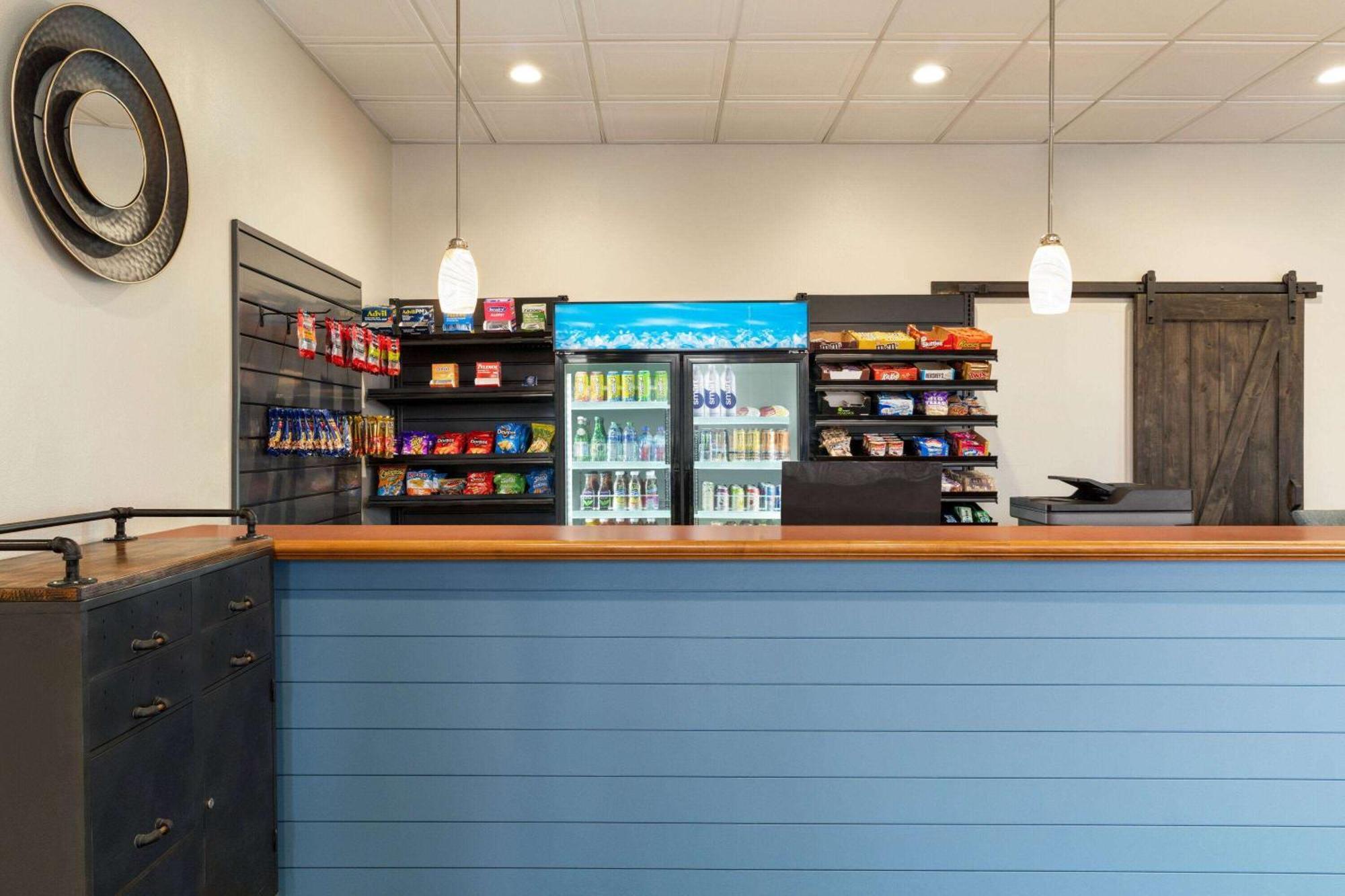 Days Inn & Suites By Wyndham Lancaster Amish Country Mountville Екстериор снимка