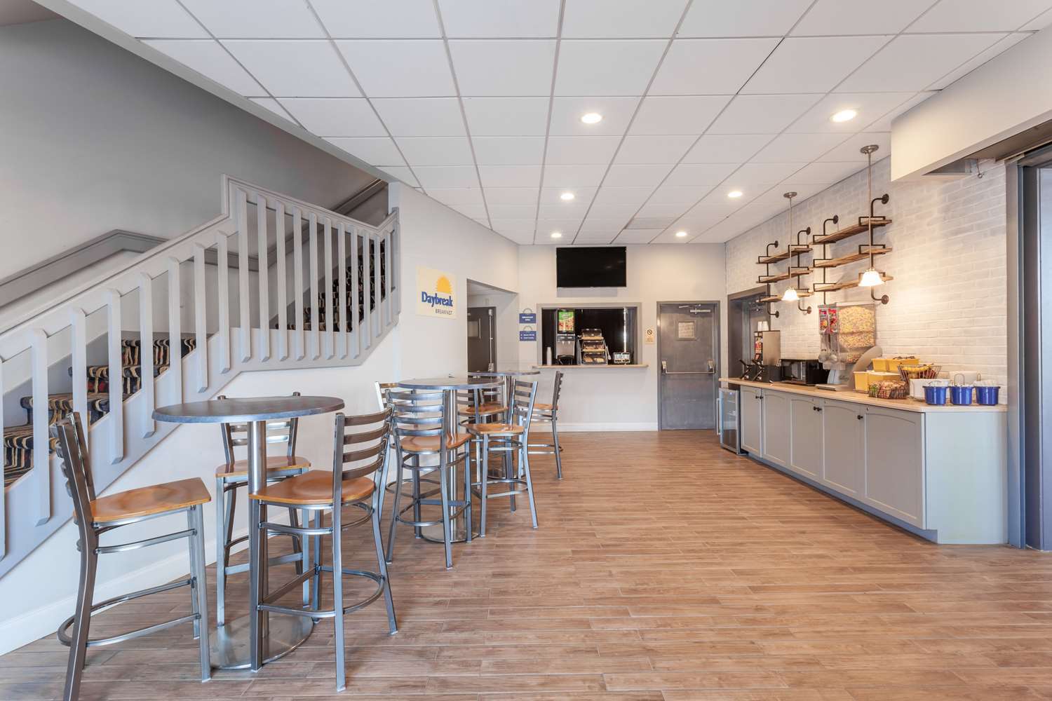 Days Inn & Suites By Wyndham Lancaster Amish Country Mountville Екстериор снимка