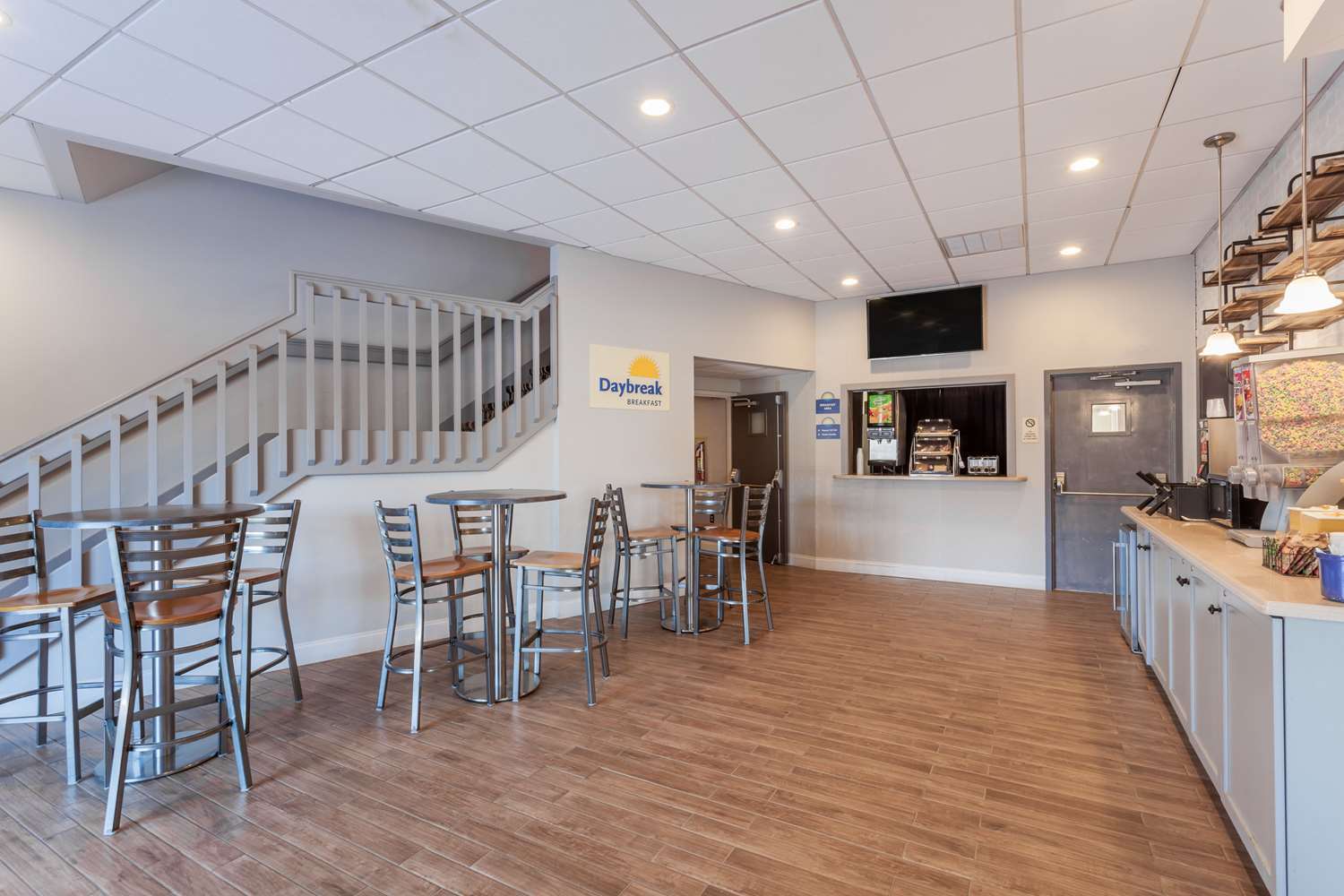 Days Inn & Suites By Wyndham Lancaster Amish Country Mountville Екстериор снимка