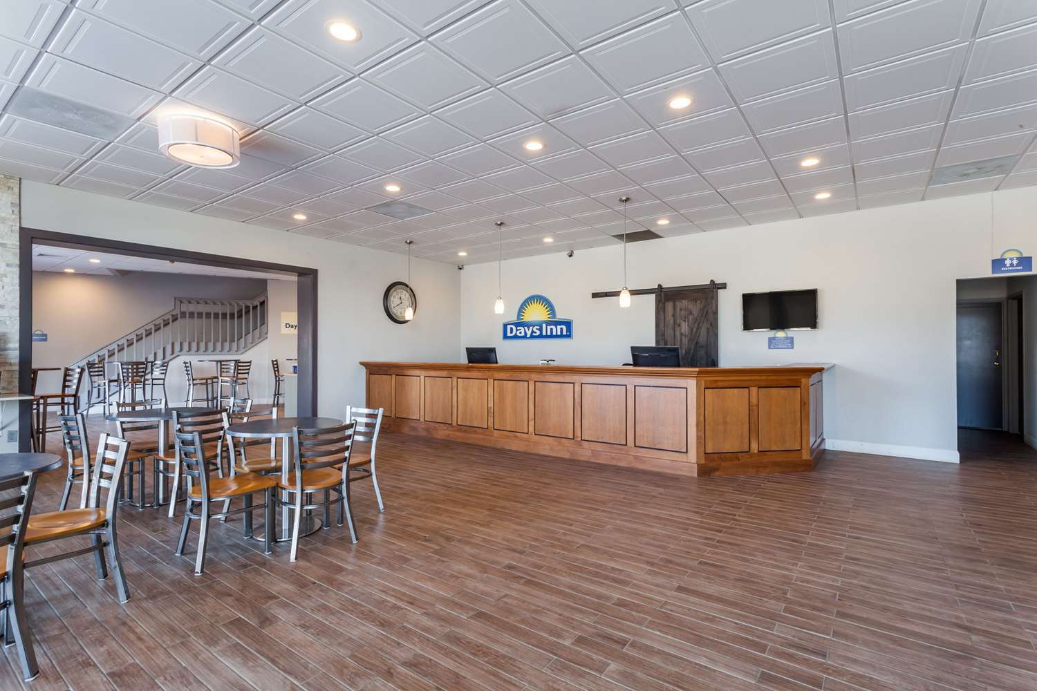 Days Inn & Suites By Wyndham Lancaster Amish Country Mountville Екстериор снимка